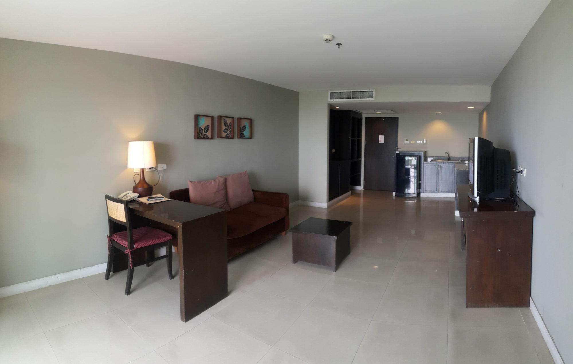 Summer Spring Hotel Паттайя Экстерьер фото